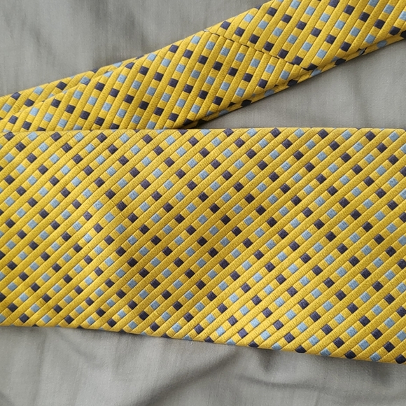JOS A Bank Yellow Blue Square Tie - Picture 3 of 4